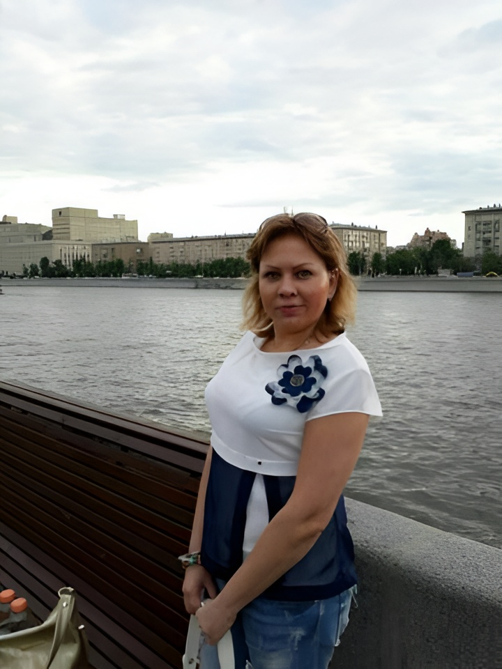 Виктория привлекальеная девушка из Лабытнанги цена от 5000 руб