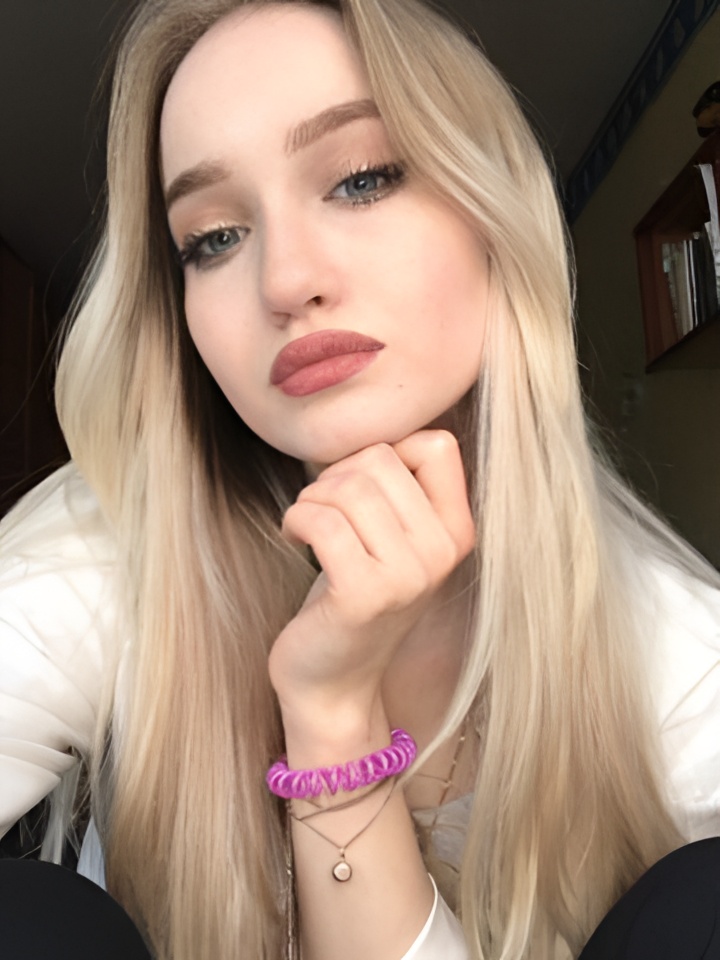 Викуля привлекальеная девушка из Лабытнанги цена от 5000 руб