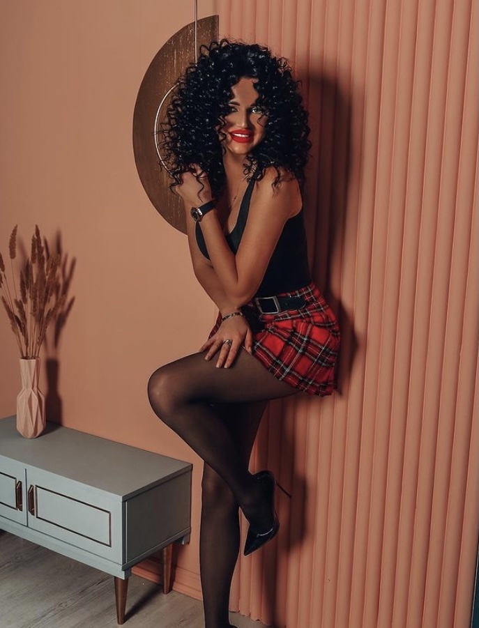 🎥 Людмила привлекальеная девушка из Лабытнанги цена от 3500 руб