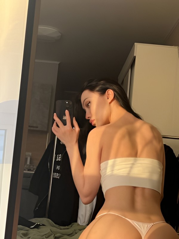 Лизочка привлекательная девушка из Лабытнанги цена от 2000 руб