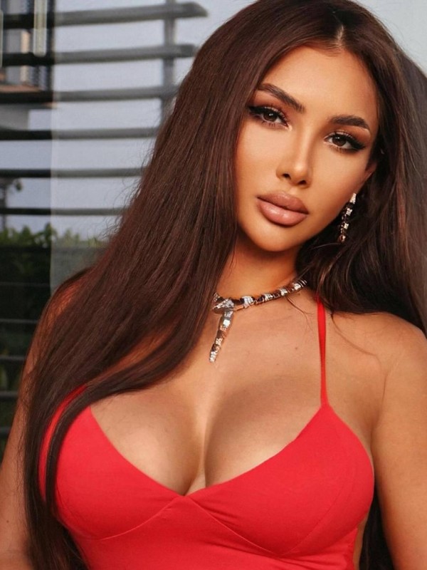 Дана привлекательная девушка из Лабытнанги цена от 9000 руб